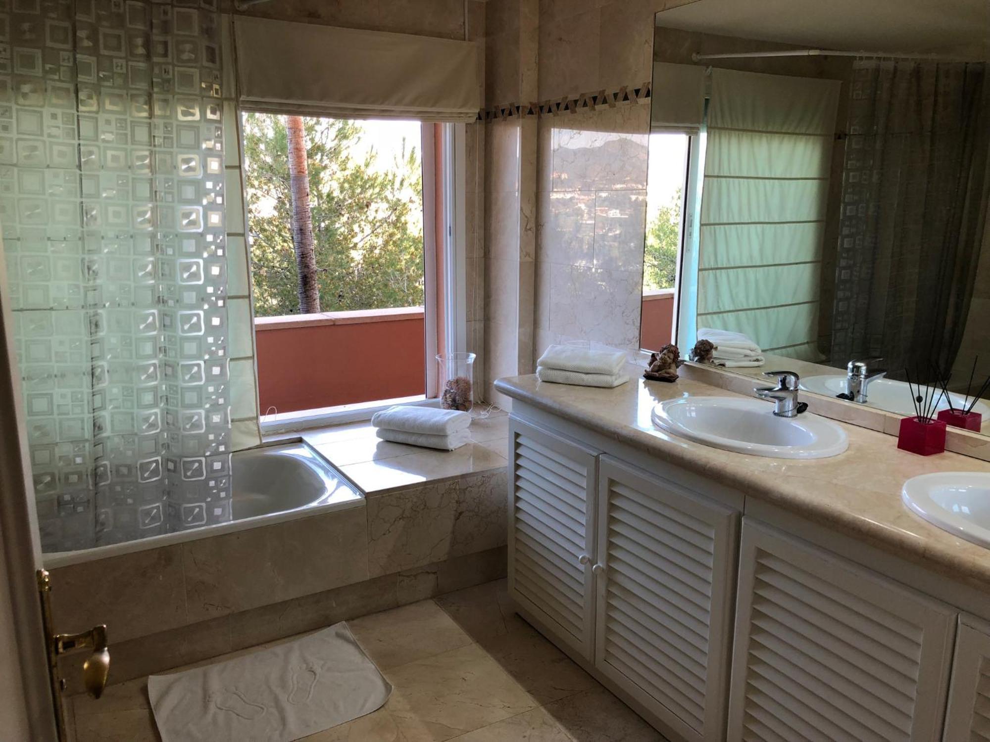 Appartement Magna 3 Bed Nueva Andalucia